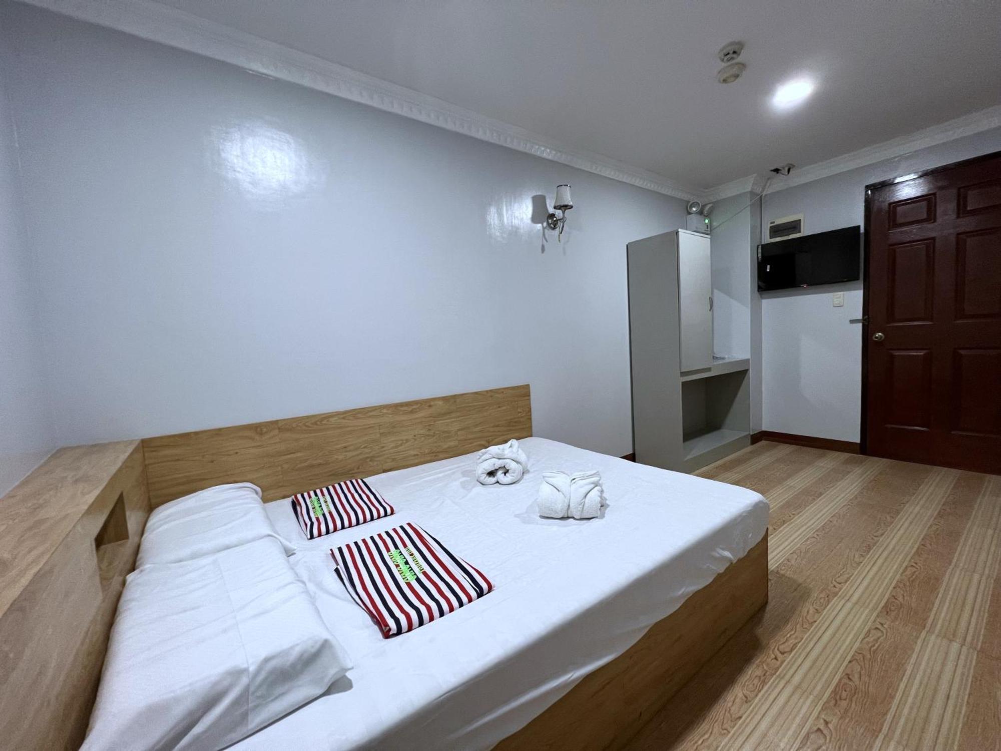 Ging-Ging Tourist Inn Badian Εξωτερικό φωτογραφία