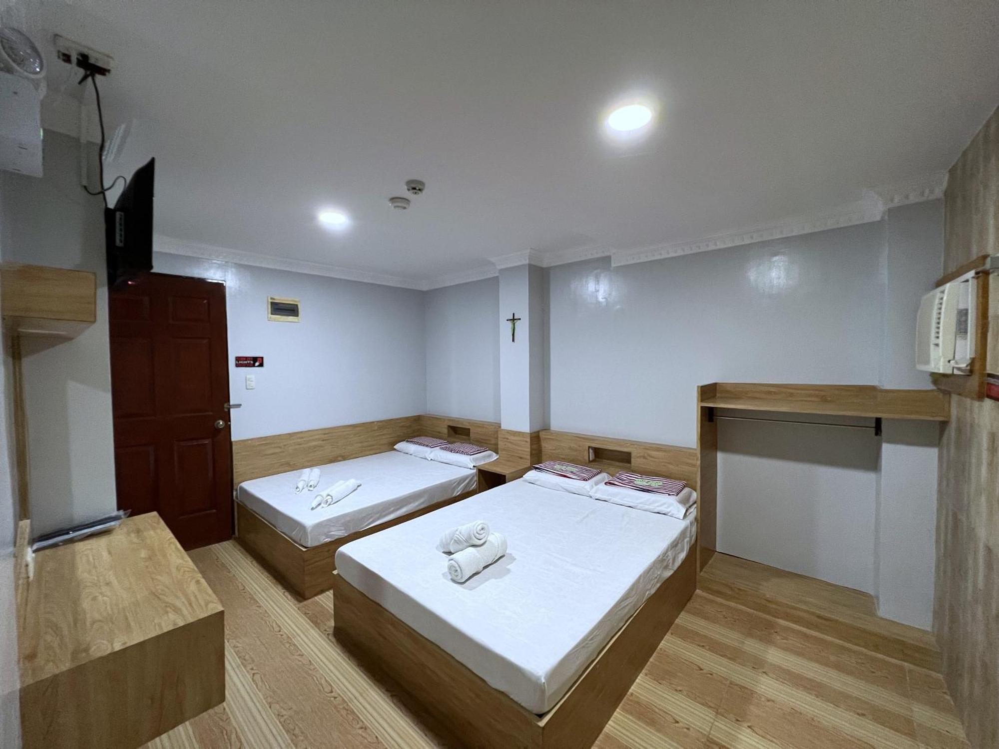 Ging-Ging Tourist Inn Badian Εξωτερικό φωτογραφία